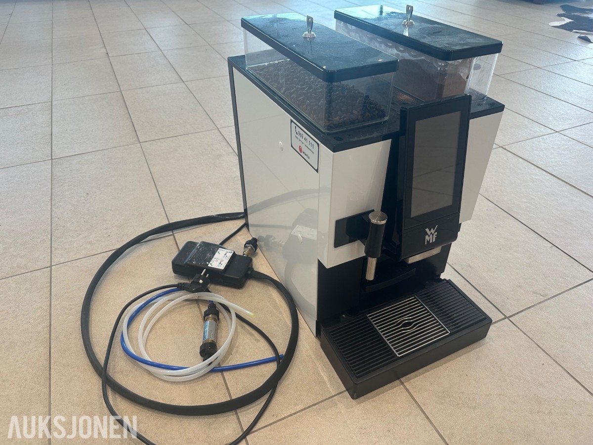 2024 WFM 1100S Kaffemaskin helautomatisk modell med tilkoblinger