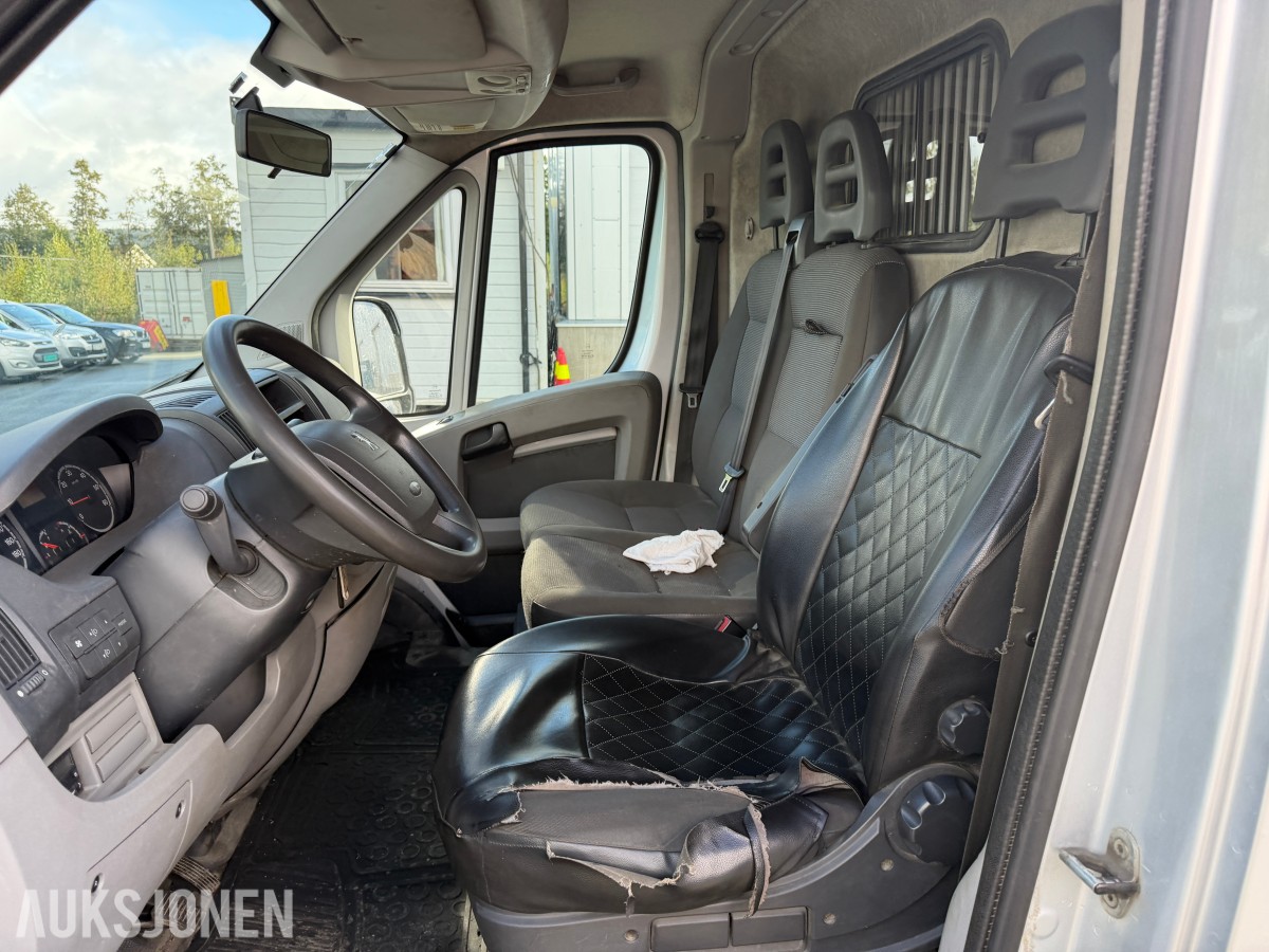 2010 2010 PEUGEOT BOXER 2.2-120 - HENGERFESTE