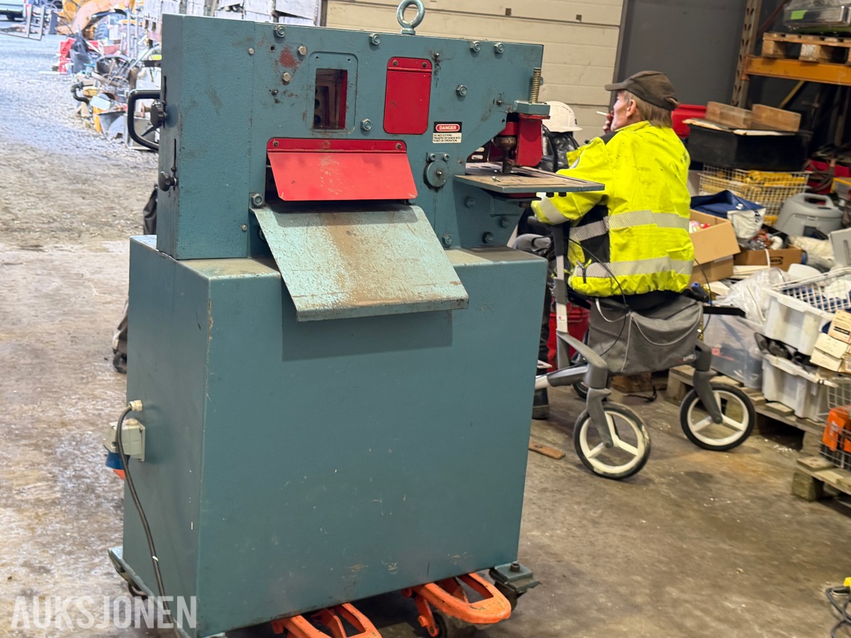 Kingsland 40XM kombinert metallbearbeidingsmaskin / stansemaskin / kombimaskin