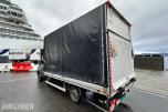 2022 Iveco DAILY 35S18 varebil, kapellpåbygg og Dhollandia bakløfter, 93311km