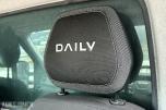 2022 Iveco DAILY 35S18 varebil, kapellpåbygg og Dhollandia bakløfter, 93311km