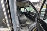 2022 Iveco DAILY 35S18 varebil, kapellpåbygg og Dhollandia bakløfter, 93311km