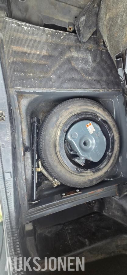 1988 Mercedes-Benz 300 E 3.0 Automat, Soltak, Skinnseter