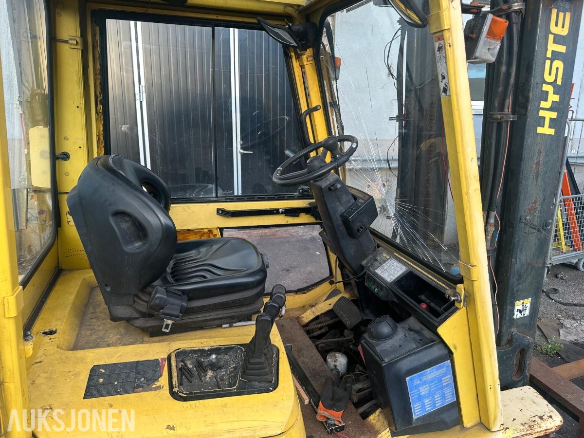 Hyster H250x truck med gaffelspredning og sideforskyvning - mva fri