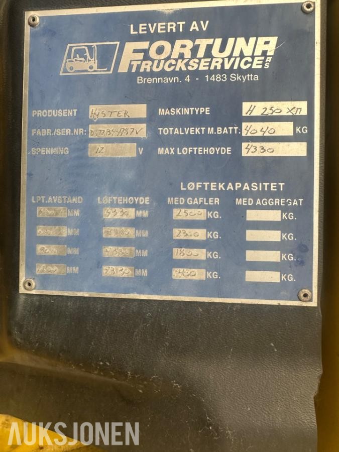 Hyster H250x truck med gaffelspredning og sideforskyvning - mva fri