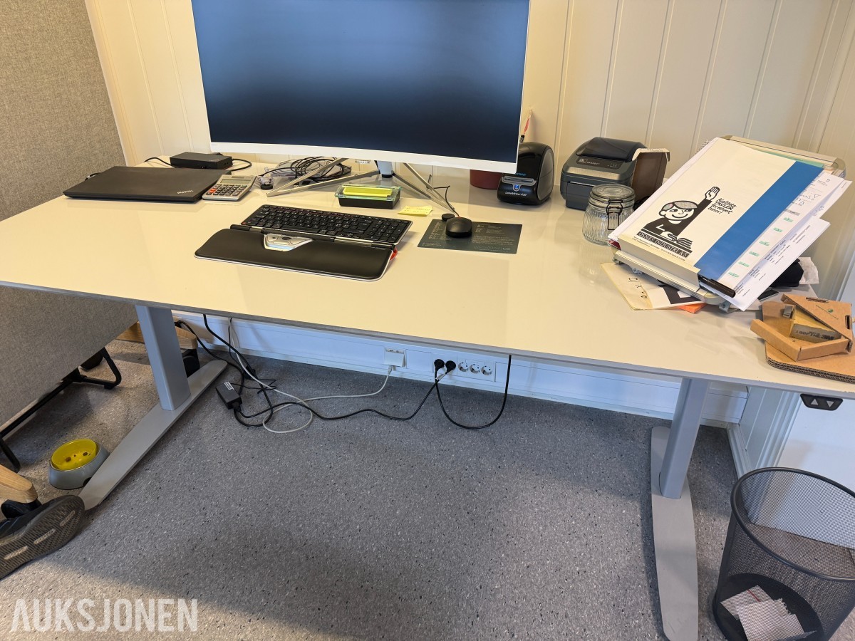 Kontorpult Whiteboard Hev og senk 90X180cm
