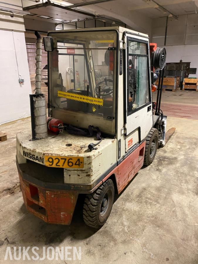 1991 Nissan 2,5-tonns diesel gaffeltruck