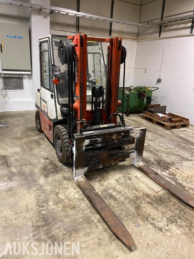 1991 Nissan 2,5-tonns diesel gaffeltruck