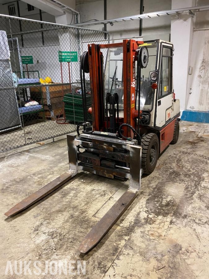 1991 Nissan 2,5-tonns diesel gaffeltruck