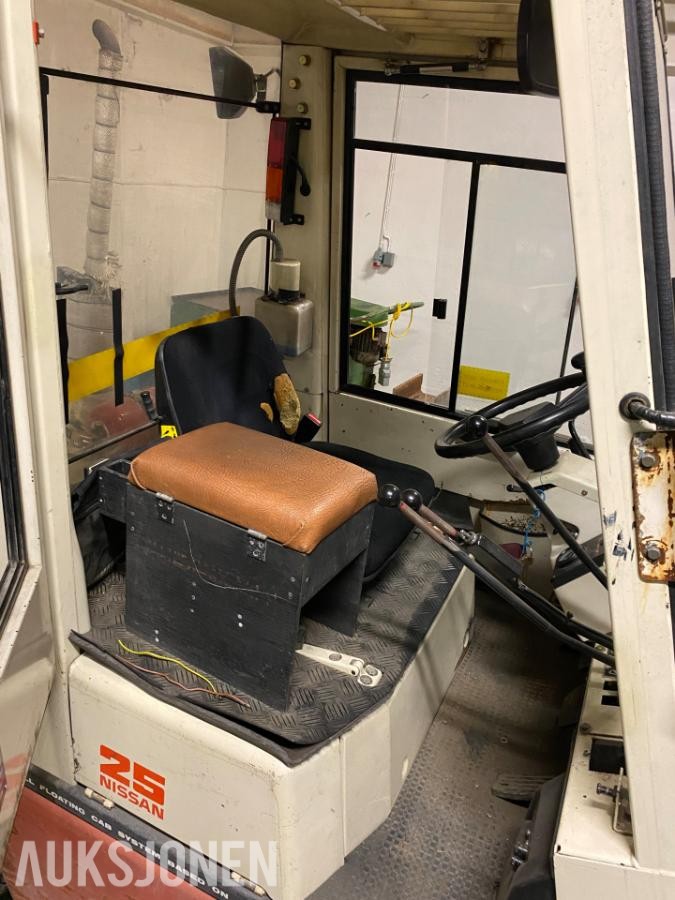 1991 Nissan 2,5-tonns diesel gaffeltruck