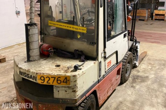 1991 Nissan 2,5-tonns diesel gaffeltruck