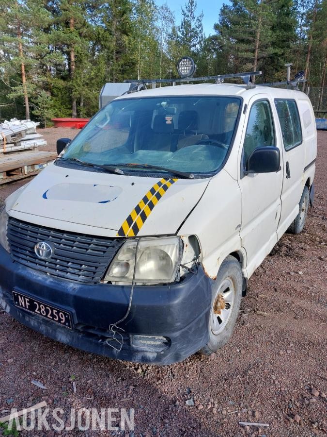 2007 Toyota HiAce 2.5-117 D 4WD, 356255km MANUELL Reparasjons OBJEKT DELEBIL