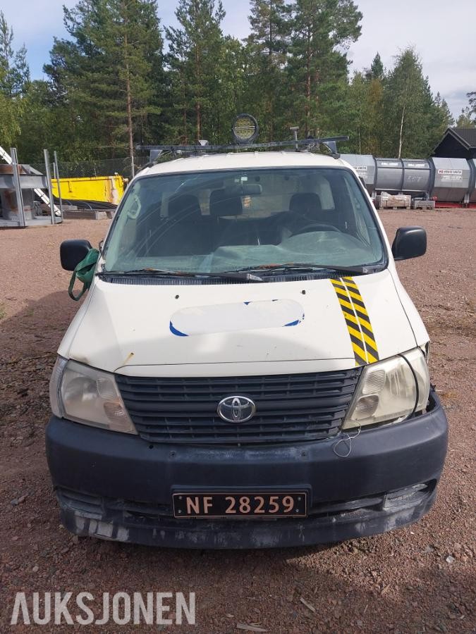 2007 Toyota HiAce 2.5-117 D 4WD, 356255km MANUELL Reparasjons OBJEKT DELEBIL