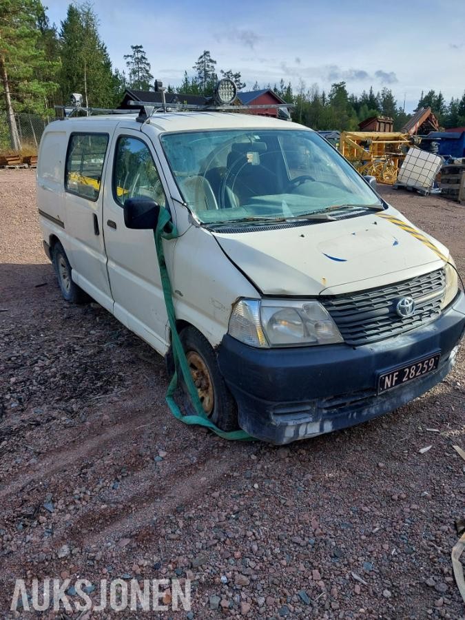 2007 Toyota HiAce 2.5-117 D 4WD, 356255km MANUELL Reparasjons OBJEKT DELEBIL