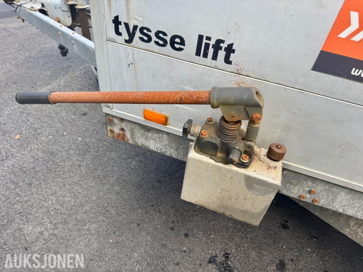 2002 Tysse Lift maskinhenger - hydraulisk senkefunksjon