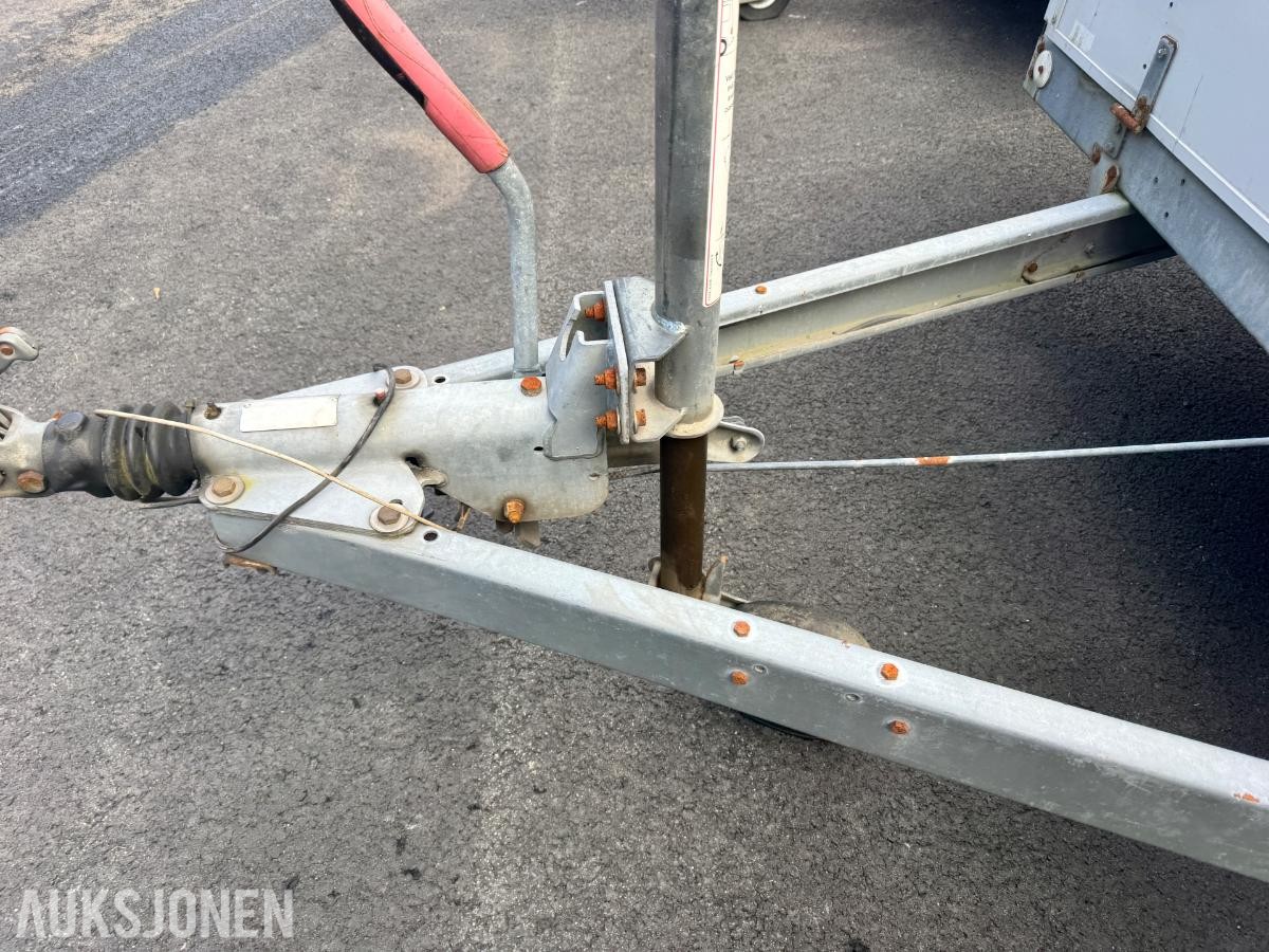 2002 Tysse Lift maskinhenger - hydraulisk senkefunksjon