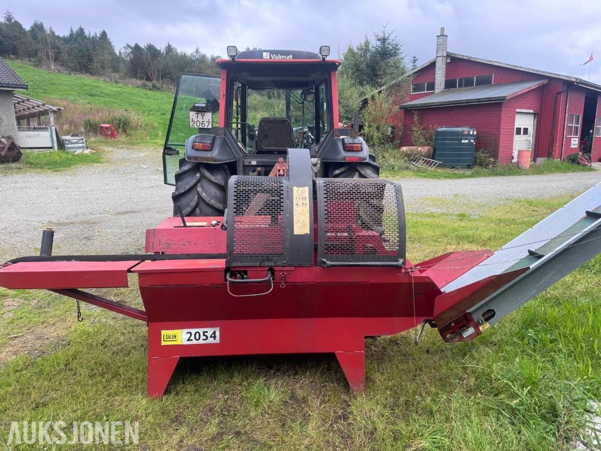 2009 DALEN VEDMASKIN 2054 MED STOKKEBORD, TRANSPORTØR OG FLISVIFTE