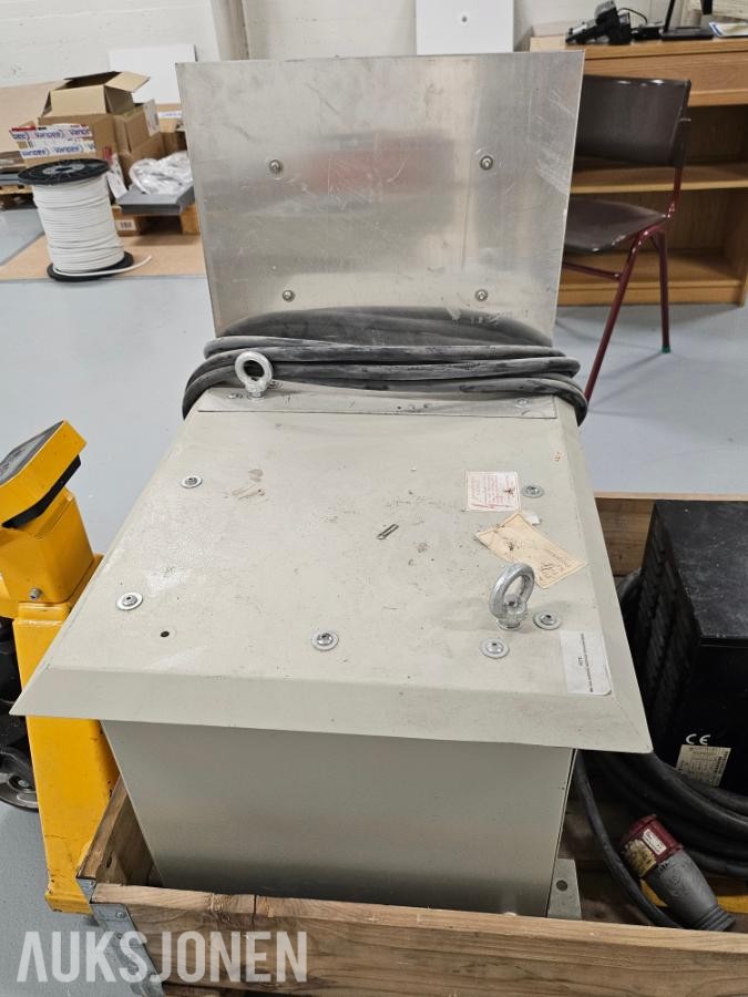 230/400 v meth 3PH-TRANSFORMER