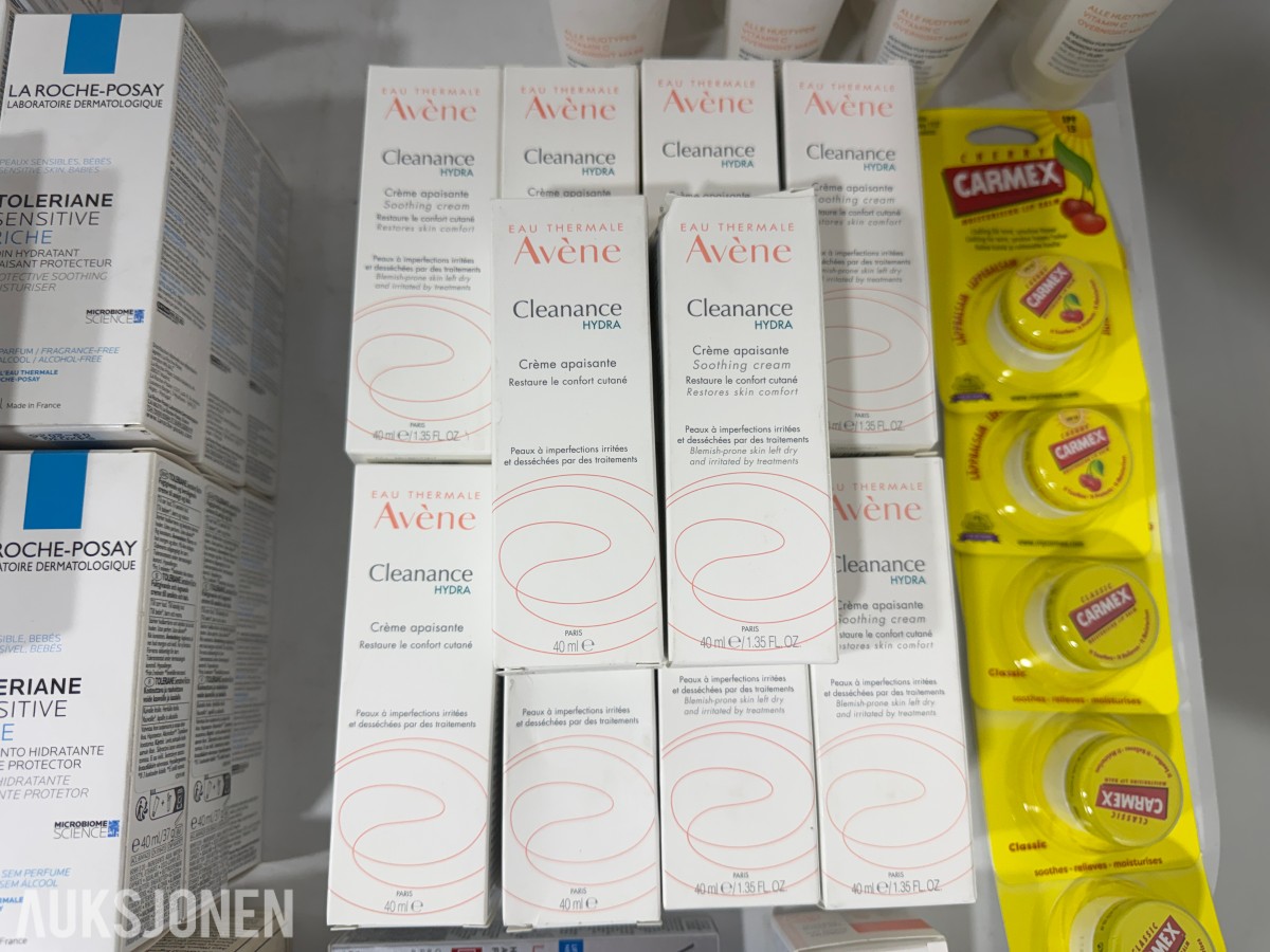 Stort parti med hudpleie, ansiktspleie og kroppspleie