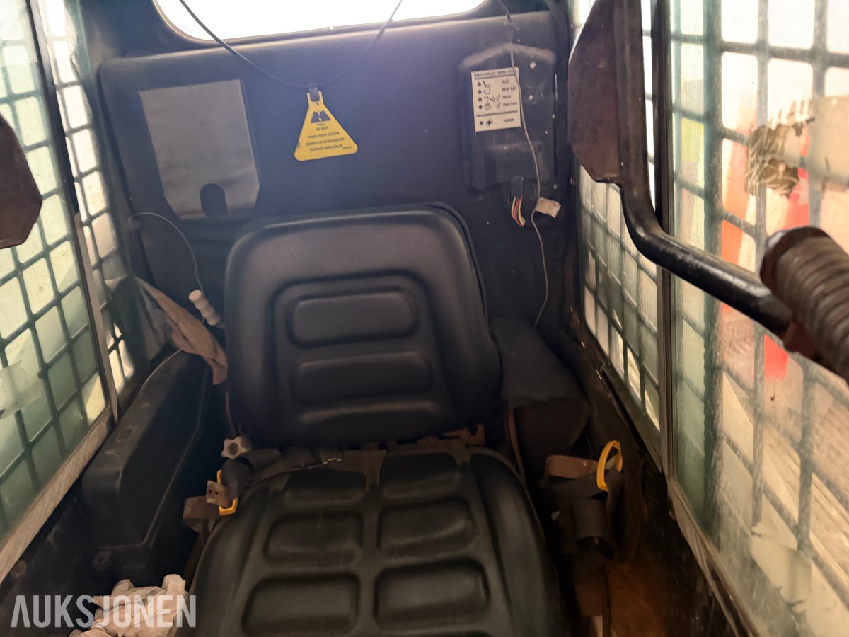 Bobcat 453 Kompaktlaster med skuffe
