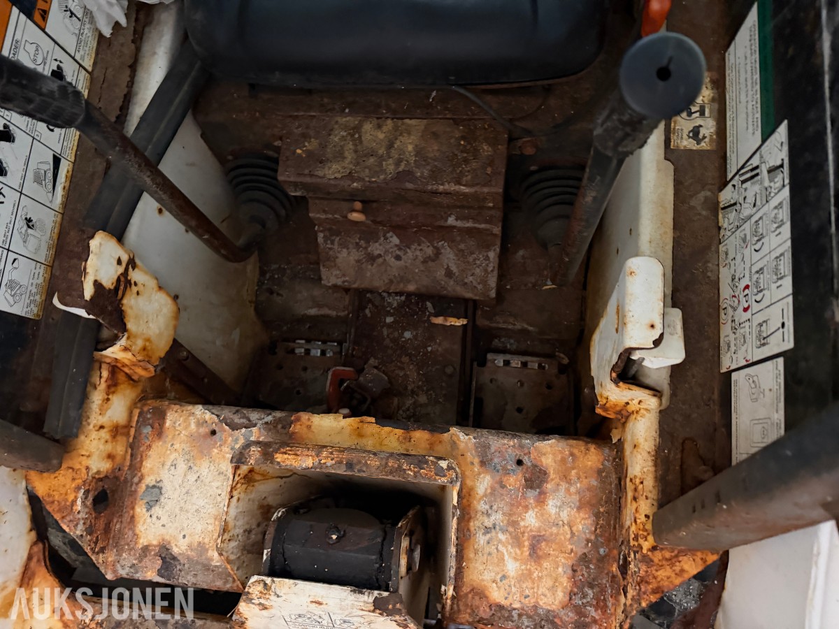 Bobcat 453 Kompaktlaster med skuffe