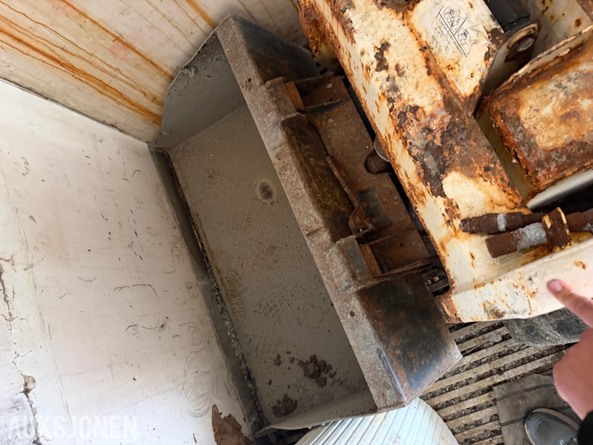 Bobcat 453 Kompaktlaster med skuffe