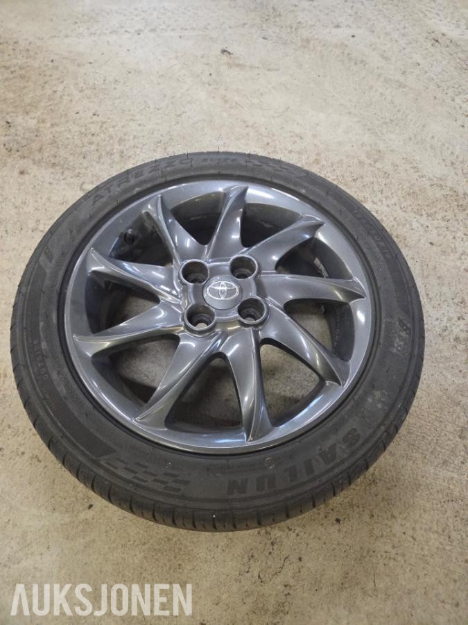 2011 Toyota Yaris 1.4 90hk ryggekamera navigasjon  eu ok 10.2027       