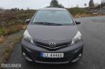 2011 Toyota Yaris 1.4 90hk ryggekamera navigasjon  eu ok 10.2027       