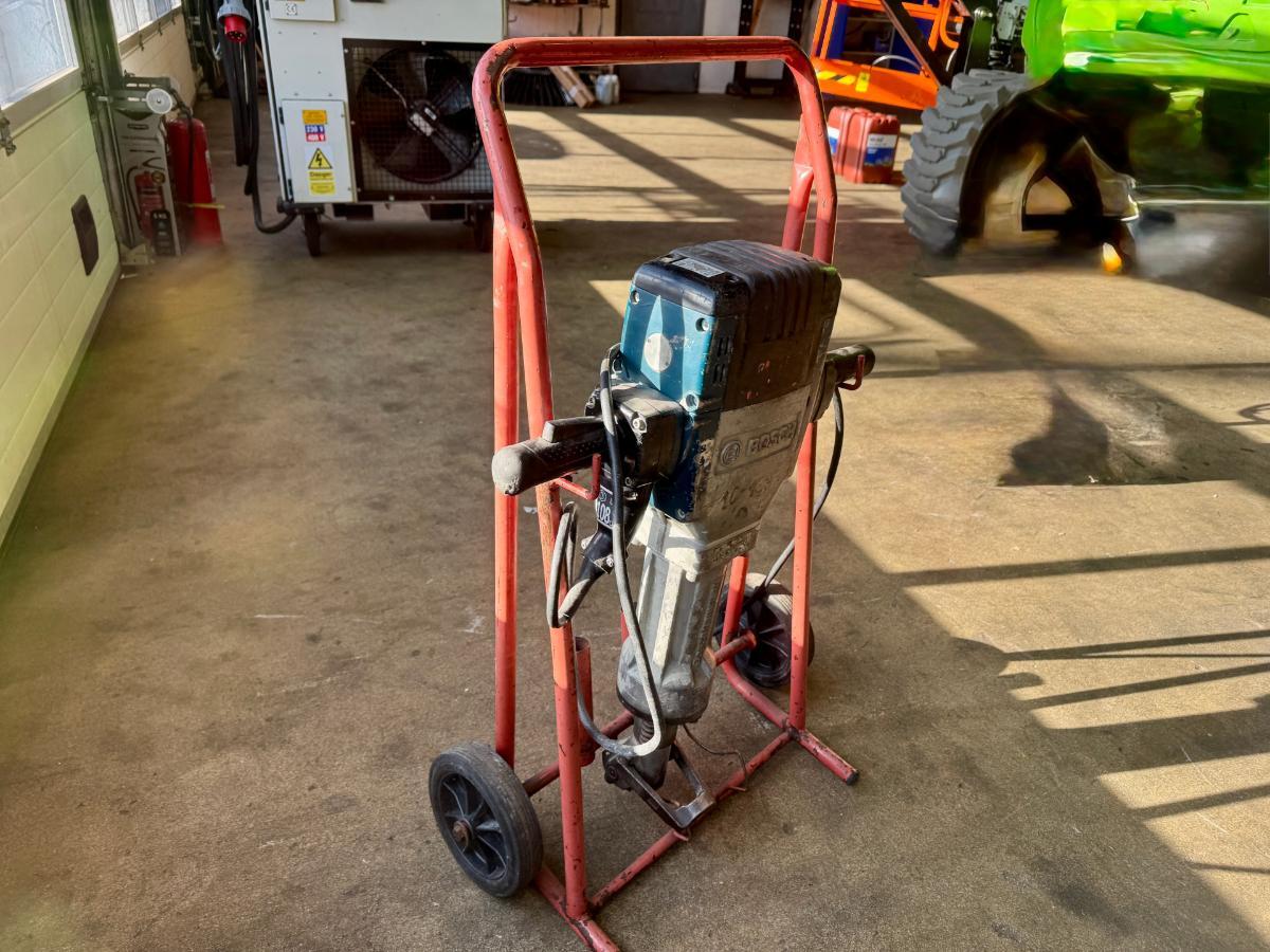 2015 Bosch GSH 27 VC meiselhammer med tralle
