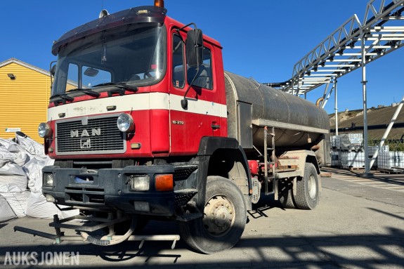 1992 MAN Tankbil / Vannbil MAN 19.272 Fak 4x4 - 354 075km