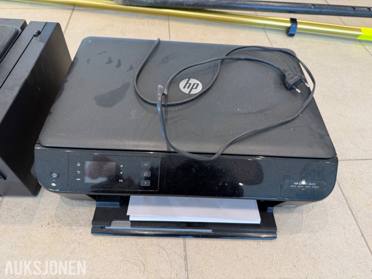Parti med 2 multifunksjonsskrivere – Epson og HP