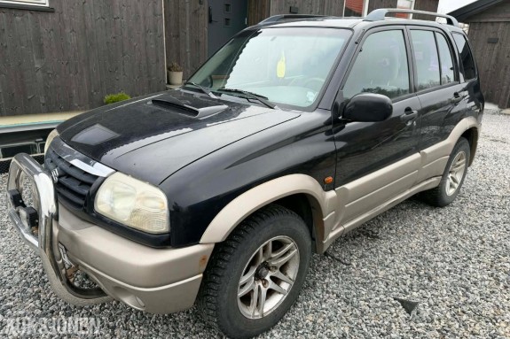 2000 Suzuki Grand Vitara 2.0 87hk 4X4 hengerfeste