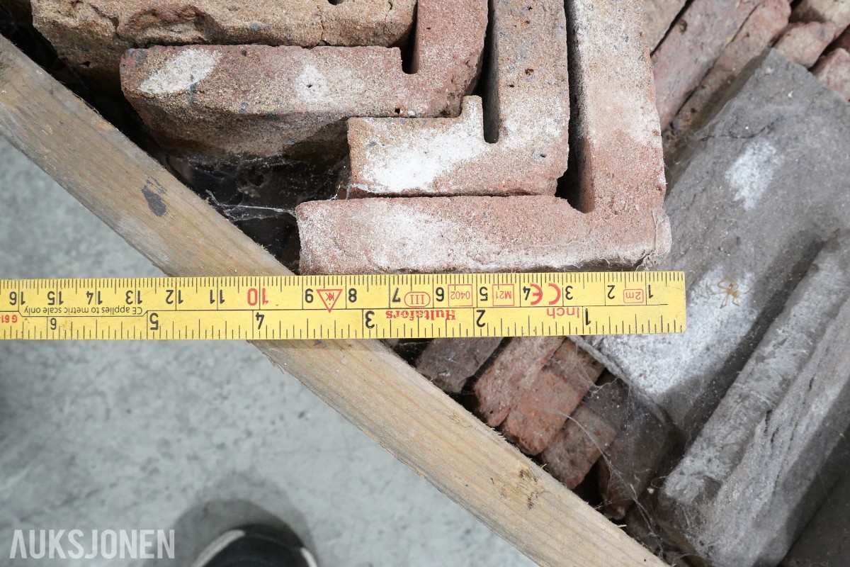 Byggematerialer – takstein, teglfliser, keramiske fliser og heller