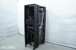 BM 42U serverskap med nettverksutstyr, KVM, UPS og tilbehør