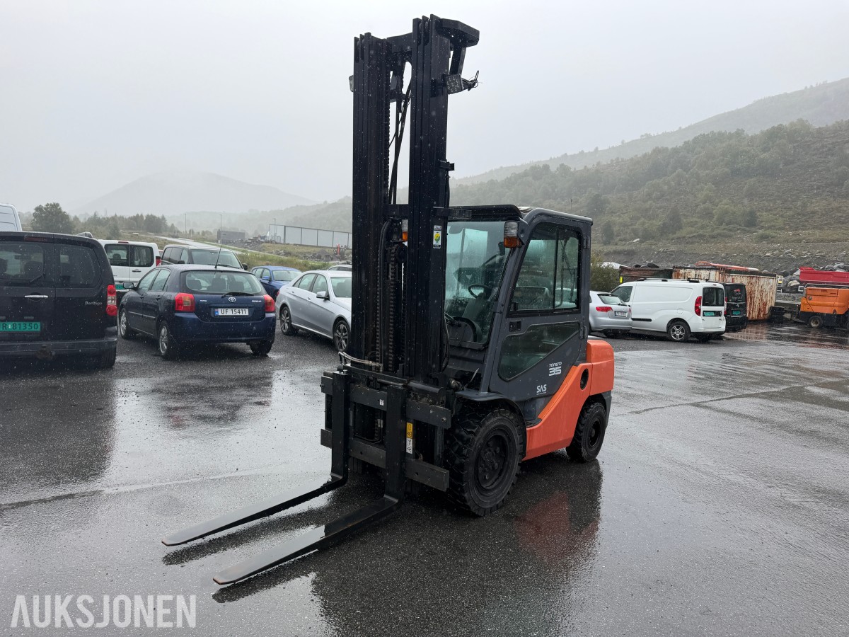 2010 Toyota Tonero 35 Gaffeltruck Høyløft