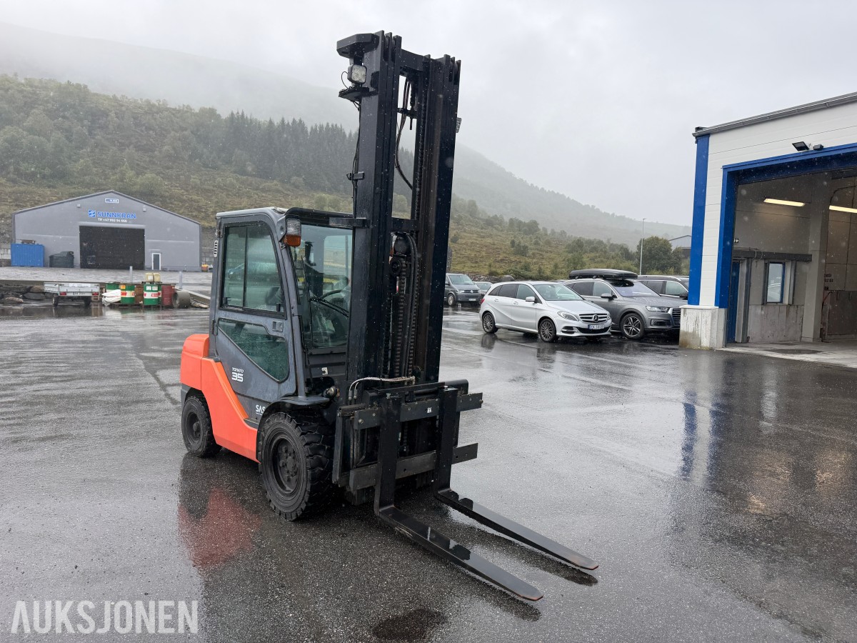 2010 Toyota Tonero 35 Gaffeltruck Høyløft