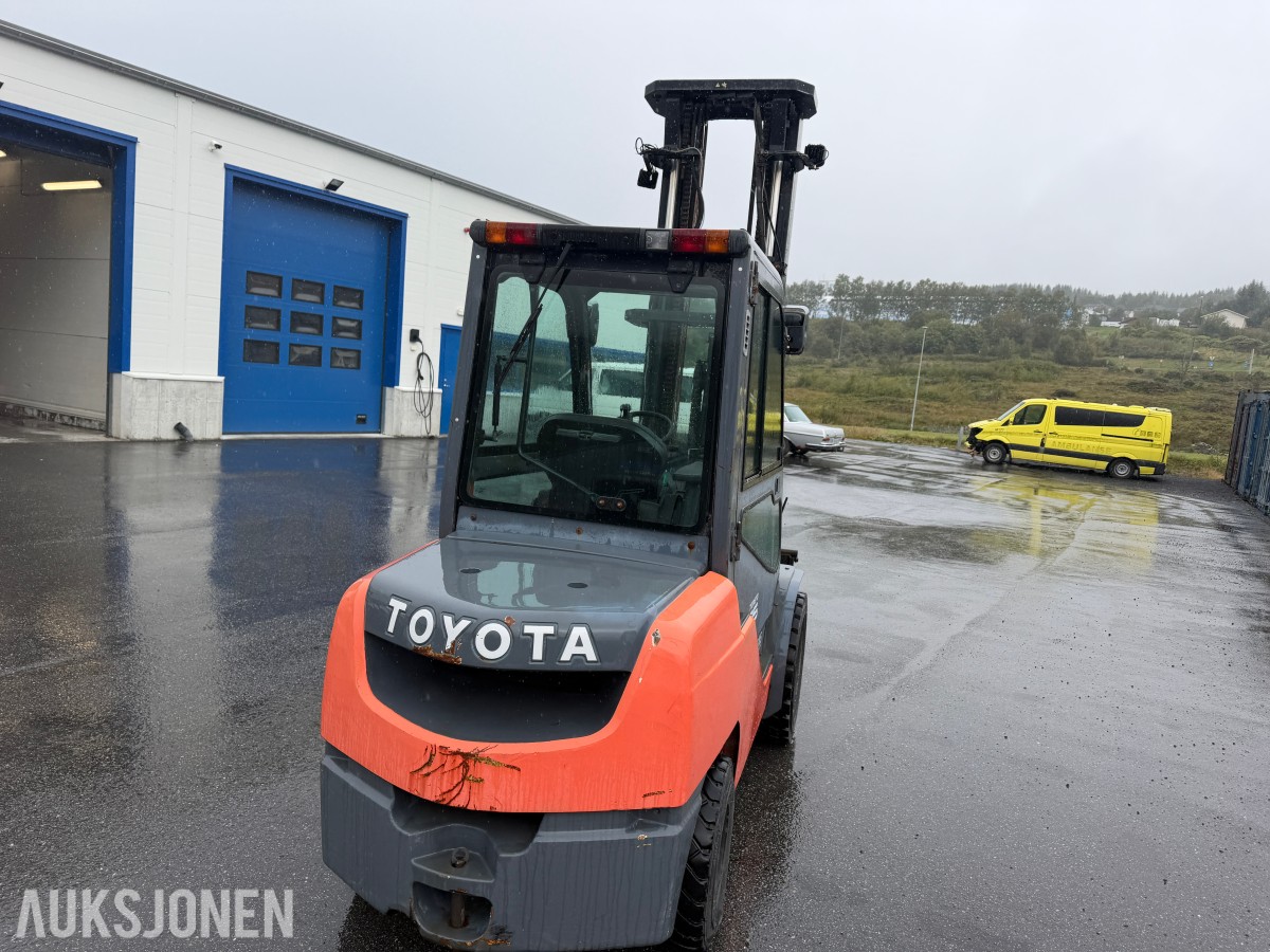 2010 Toyota Tonero 35 Gaffeltruck Høyløft
