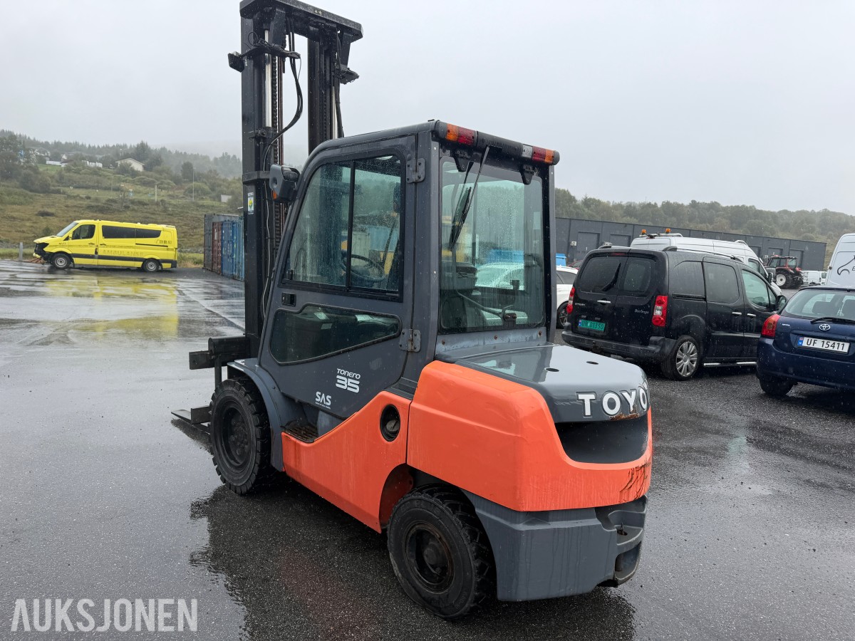 2010 Toyota Tonero 35 Gaffeltruck Høyløft