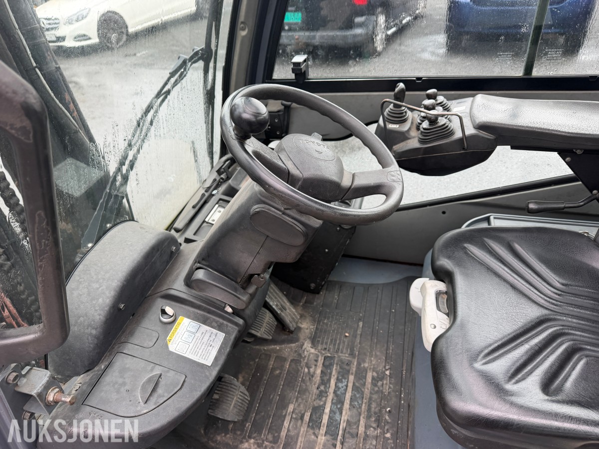 2010 Toyota Tonero 35 Gaffeltruck Høyløft