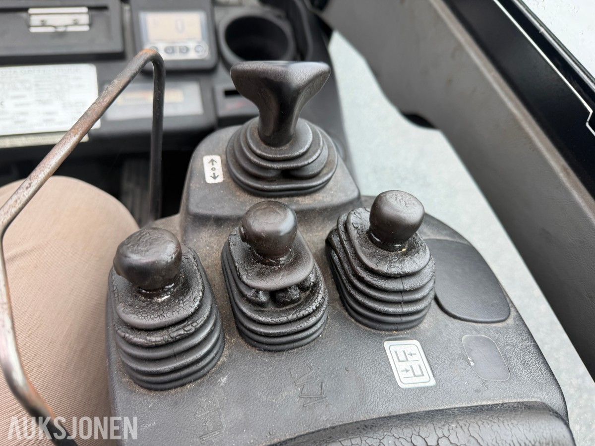 2010 Toyota Tonero 35 Gaffeltruck Høyløft