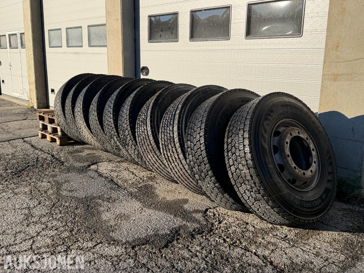 Nokian lastebildekk med felg - M+S