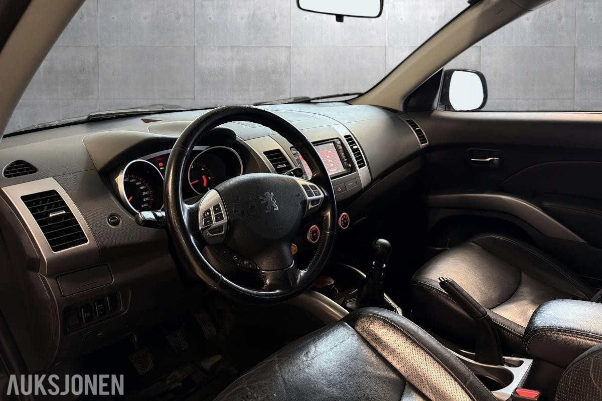 Peugeot 4007 2.2 D 156 HK 4X4 7-SETER NAVI HENGERFESTE