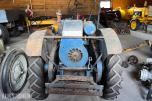 GARNER TRAKTOR MED SLÅTTEBJELKE, J.A.P INDUSTRIAL UNIT