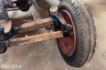 GARNER TRAKTOR MED SLÅTTEBJELKE, J.A.P INDUSTRIAL UNIT