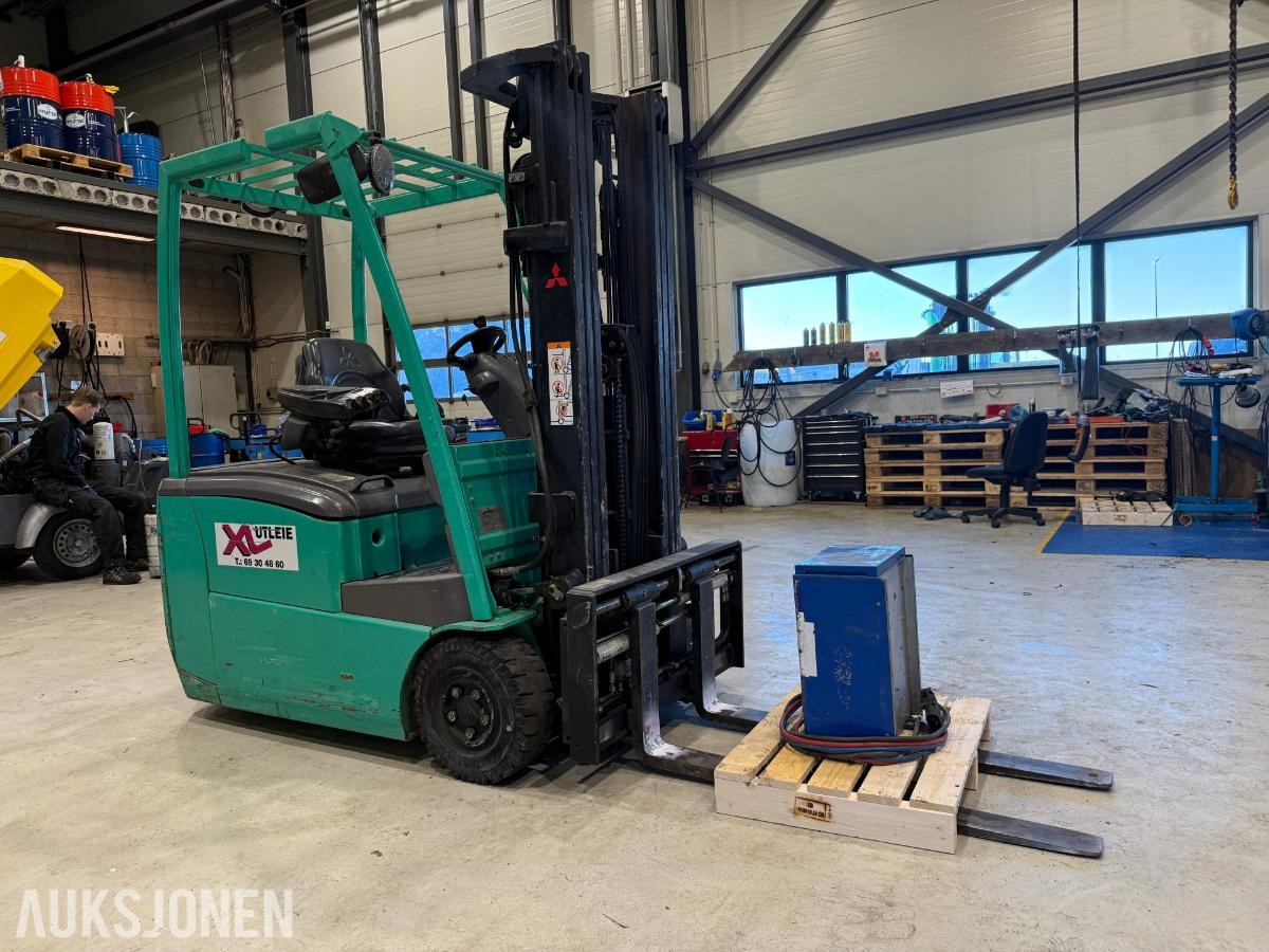 2015 Mitsubishi FB18CPNT Gaffeltruck – 1,8 tonn – gaffelspreder – sideforskyvning