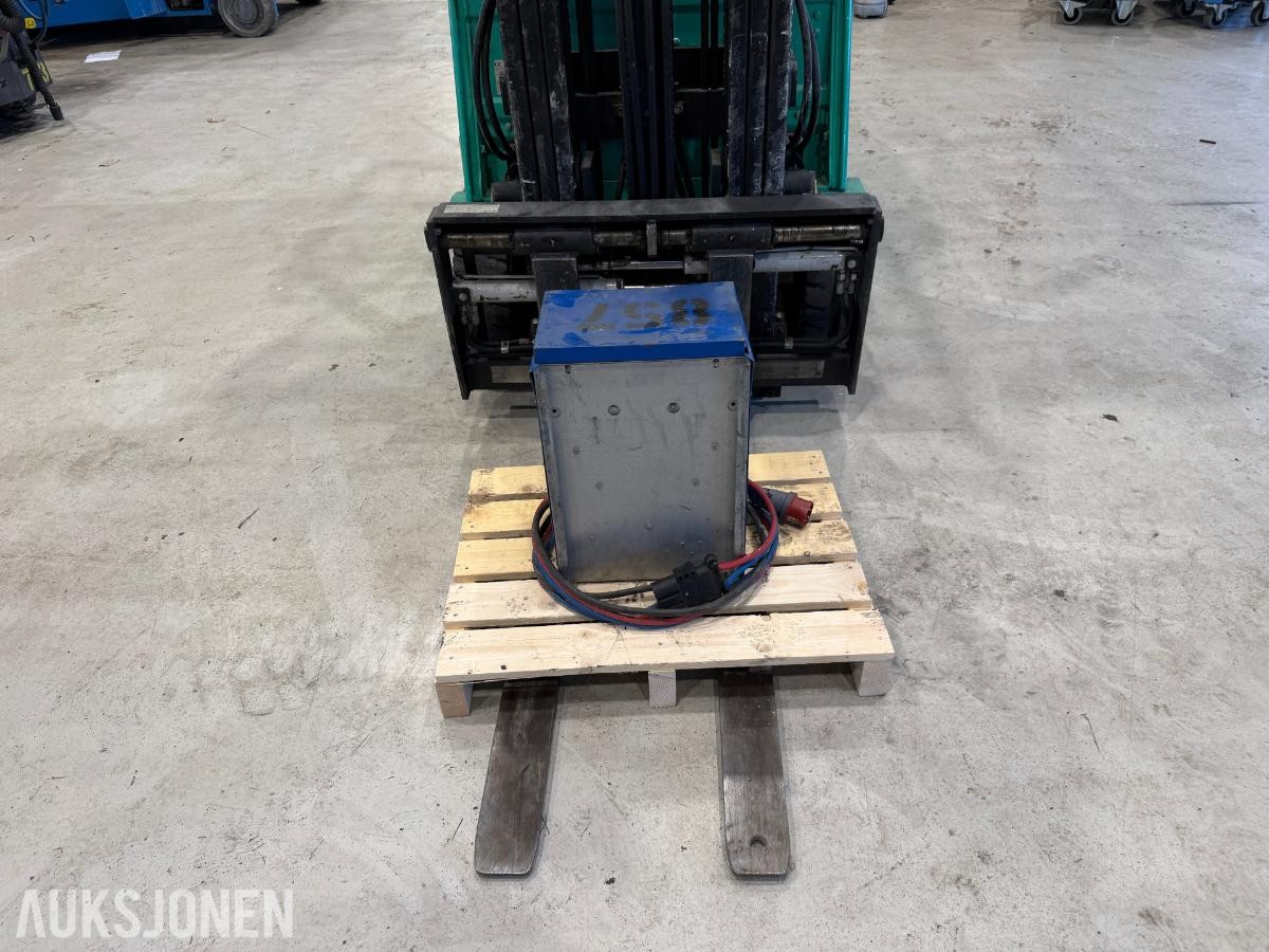 2015 Mitsubishi FB18CPNT Gaffeltruck – 1,8 tonn – gaffelspreder – sideforskyvning
