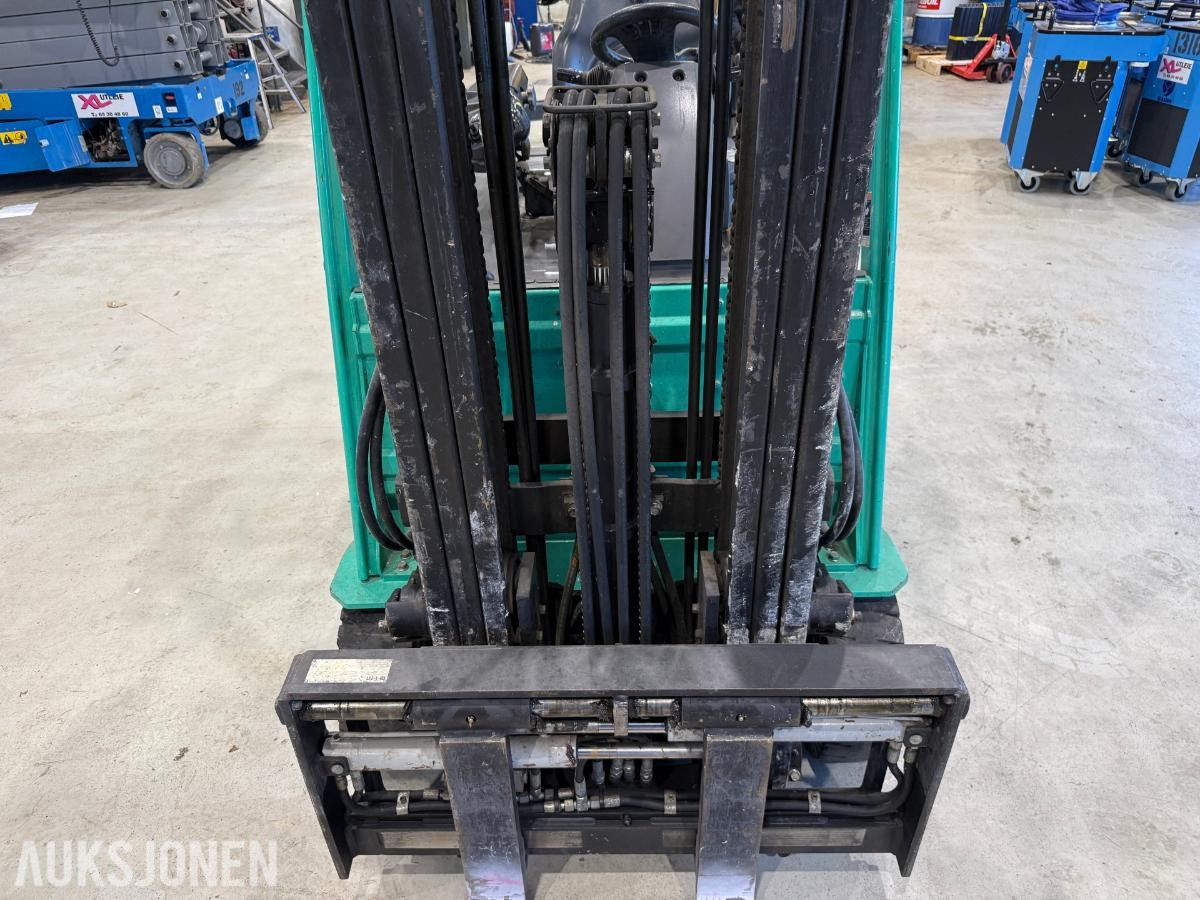 2015 Mitsubishi FB18CPNT Gaffeltruck – 1,8 tonn – gaffelspreder – sideforskyvning