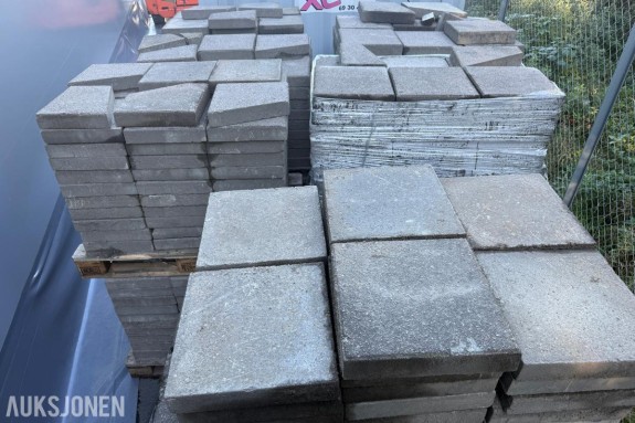 Ca. 1.200 stk. industristein / heller – ca. 350 m² – 35 x 35 cm