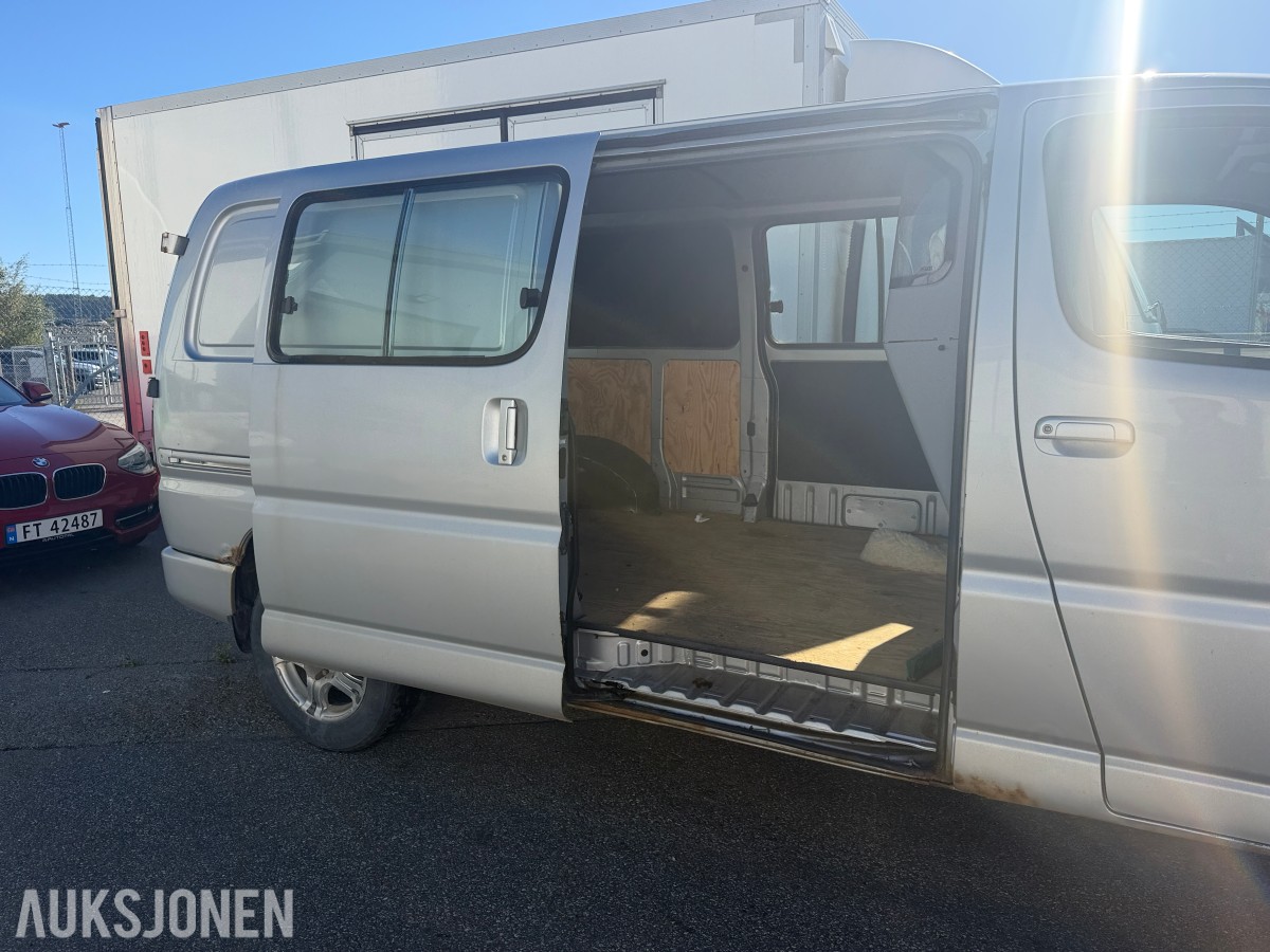 2007 Toyota HIACE 2.5-117 D 4WD - Rep.objekt