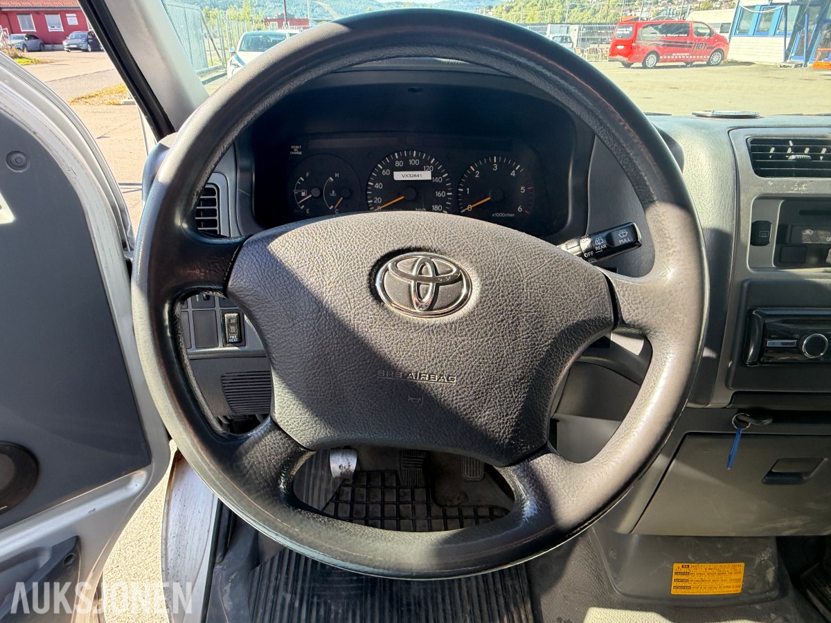 2007 Toyota HIACE 2.5-117 D 4WD - Rep.objekt